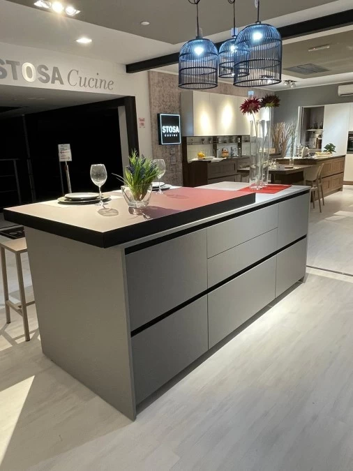 Cucina con Isola Stosa Cucine METROPOLIS