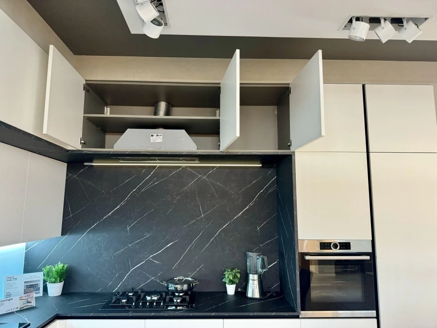 Cucina angolare Veneta Cucine LOUNGE SHELLSYSTEM