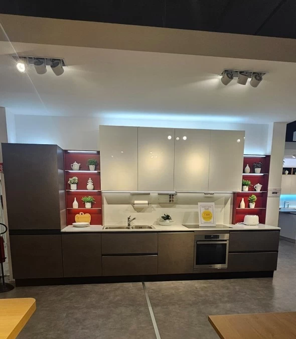 Cucina lineare Veneta Cucine START PRESA