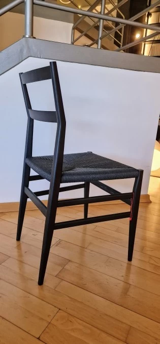 Sedia senza braccioli Cassina Leggera