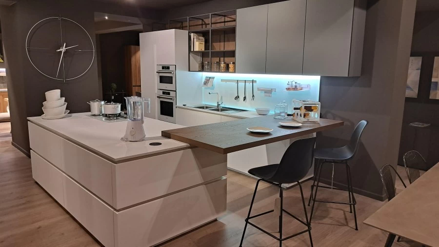 Cucina con penisola Arredo3 Kalì bianca