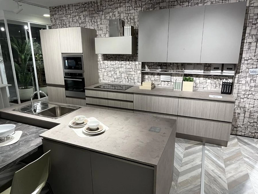 Cucina con Isola Creo Kitchens Tablet Head