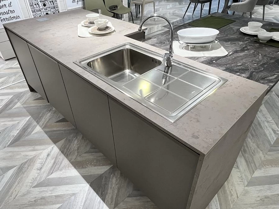 Cucina con Isola Creo Kitchens Tablet Head