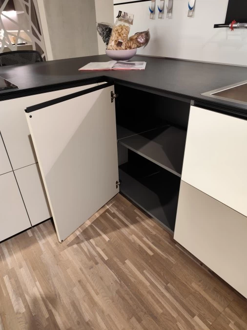 Cucina con penisola Valcucine Forma Mentis