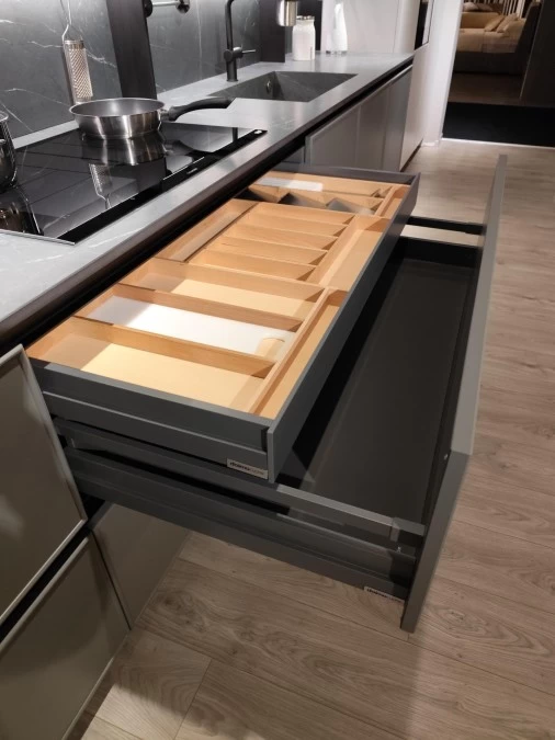 Cucina lineare Doimo Cucine D23