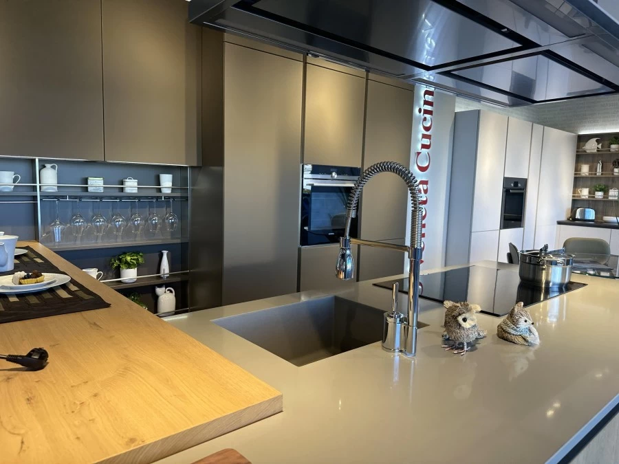 Cucina con Isola Veneta Cucine Riflex