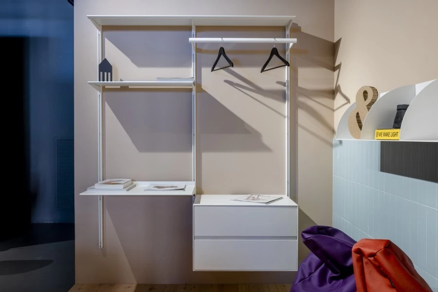 Cabina armadio Kristalia DOT SHELVING SYSTEM