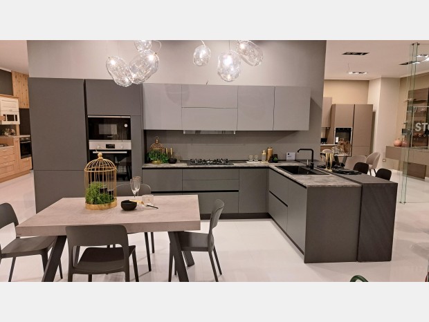 Cucina con penisola Stosa Cucine Infinity