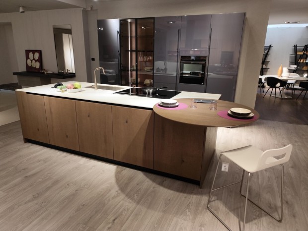 Cucina con Isola Doimo Cucine D23 Rovere