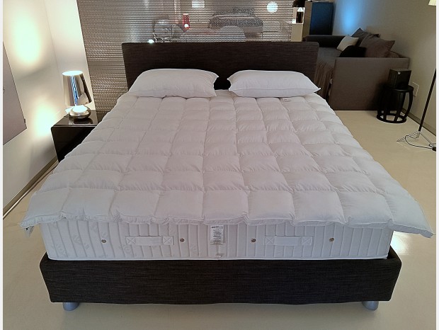 Letto matrimoniale con contenitore Flou Notturno