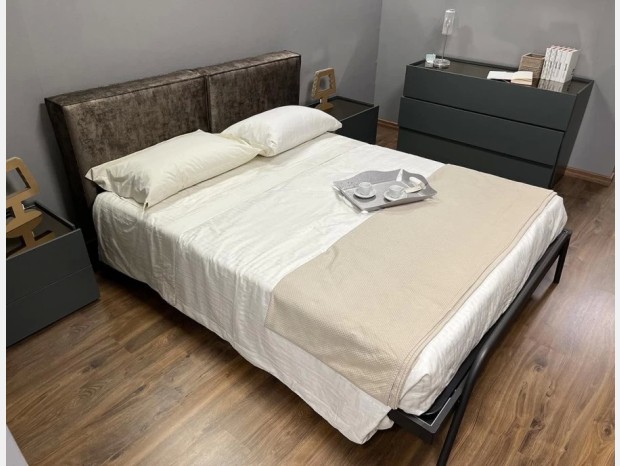 Letto con gruppo Mercantini Leg + Brezza